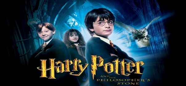 Список лучших фильмов фэнтези про юных волшебников: Гарри Поттер и философский камень (2001)