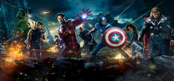 Список лучших фантастических фильмов про супер-героев из комиксов MARVEL, защищающих Землю от напавших пришельцев: Мстители (2012)