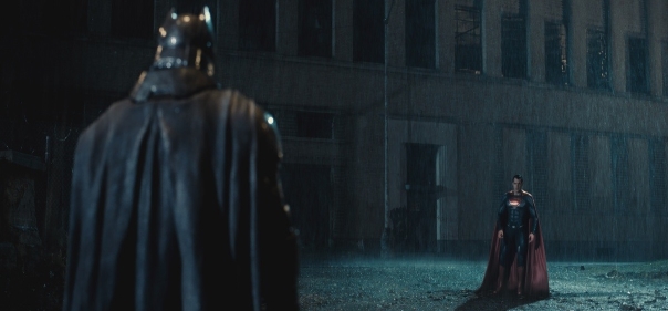 Список лучших фантастических фильмов 2016 года: Бэтмен против Супермена: На заре справедливости (2016)