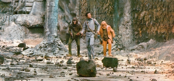Фильмы 20 века жанра фантастика, получившие продолжение в виде сериала: Битва за планету обезьян (1973)