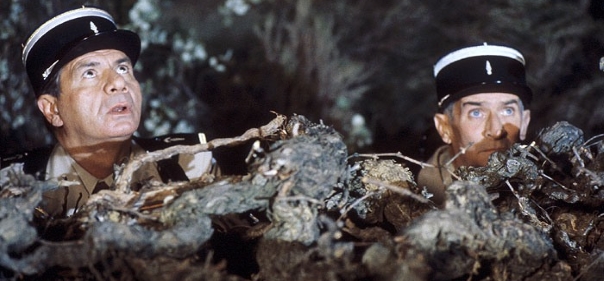 Список лучших фантастических фильмов про чудаков, защищающих Землю от напавших пришельцев: Жандарм и инопланетяне (1978)