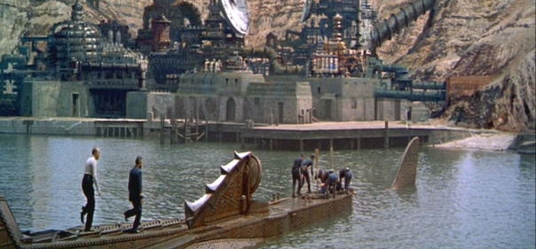 Фильмы 20 века жанра фантастика, к которым запланировано продолжение в ближайшем будущем: 20000 лье под водой (1954)